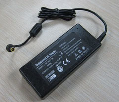 Sony Vaio VGP-AC19V47 19.5V 2.0A 39W Netzteil Sony Vaio VGP-AC19V47 19.5V 2.0A 39W Netzteil